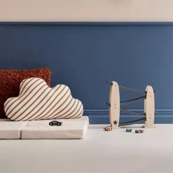 Kids Concept Autobaan Aiden -speelgarages, auto's & voertuigen Winkel kids concept autobaan met 3 autootjes grijs naturel